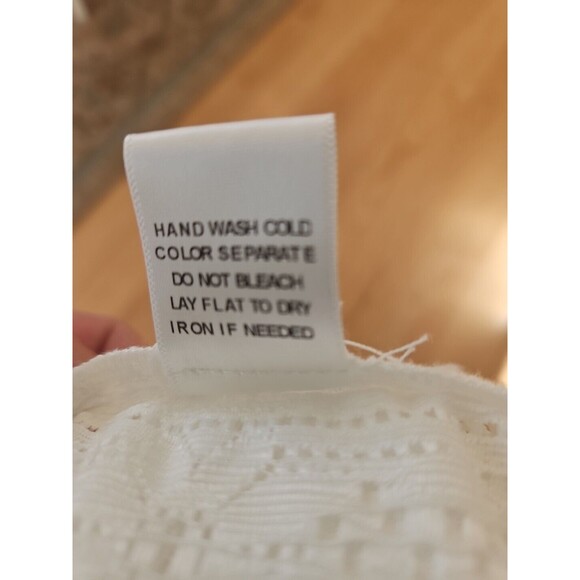 LELIS Floral Lace open weave Button Down Top, women's Size Large white - Picture 9 of 12